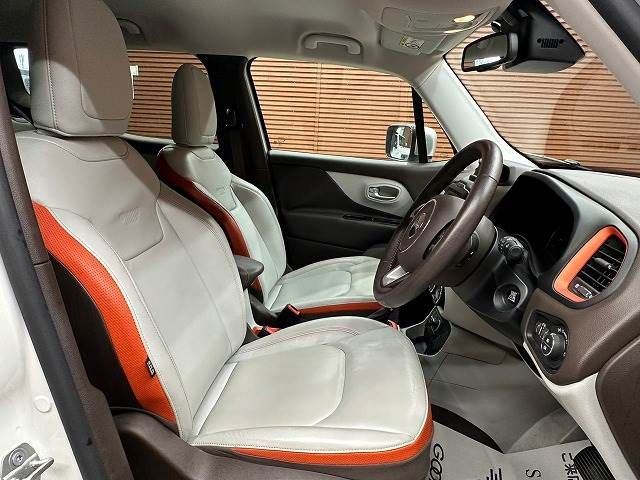 Jeep RENEGADE 2015-09 16512-7
