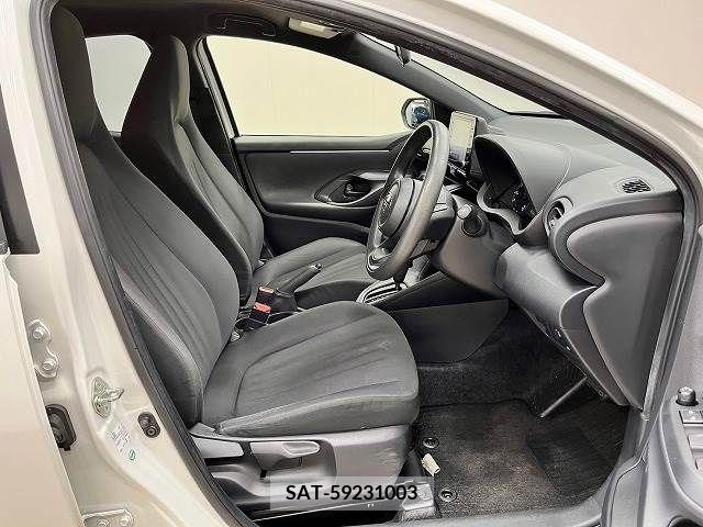 Toyota YARIS 2020-03 371420-4