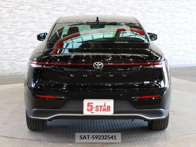 Toyota CROWN 2022-10 229126-12