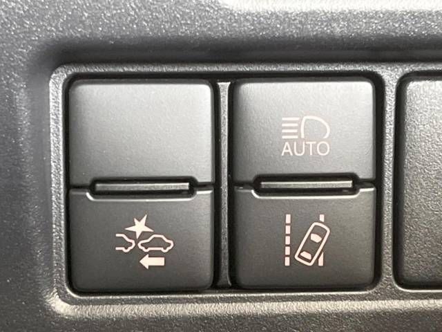 Toyota NOAH 2019-10 16959-6