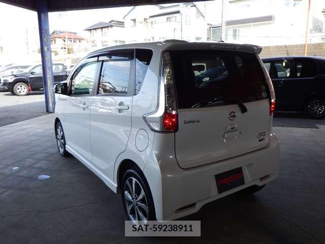 Nissan DAYZ 2013-12 218224-6