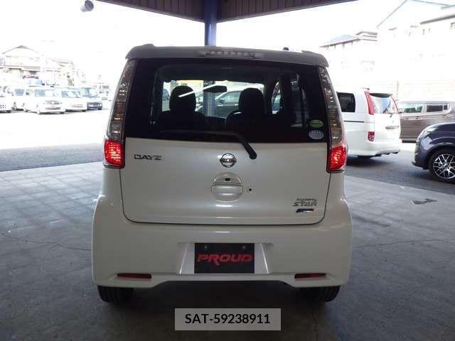 Nissan DAYZ 2013-12 218224-5