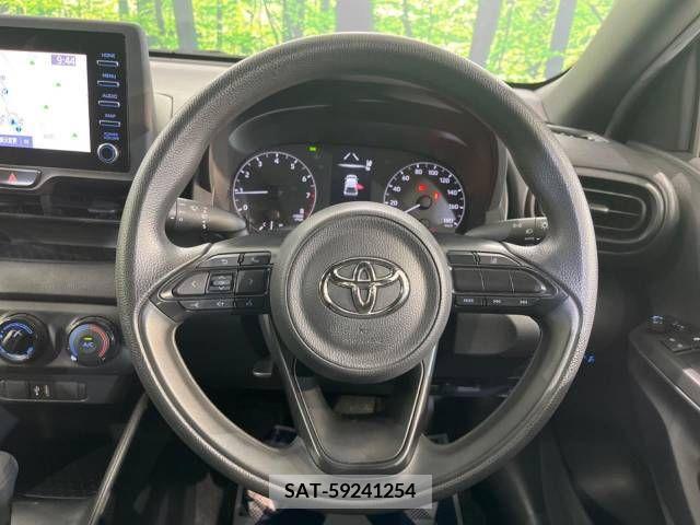 Toyota YARIS 2022-03 351702-10