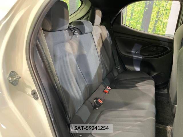 Toyota YARIS 2022-03 351702-8