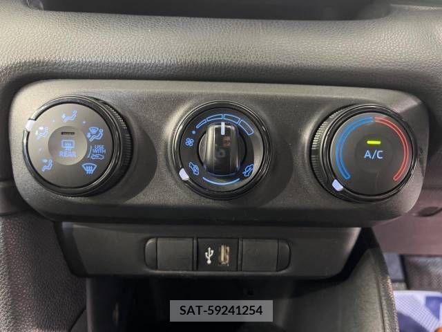 Toyota YARIS 2022-03 351702-6