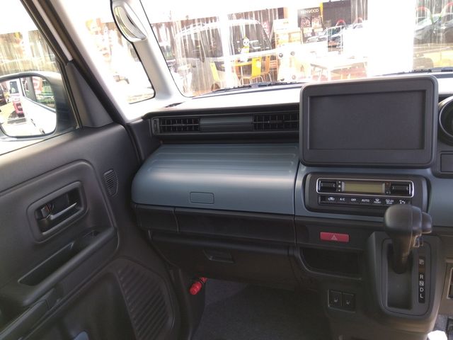 Suzuki SPACIA 2022-10 16327-8