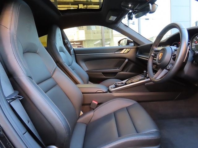 Porsche 911 2020-09 27085-1