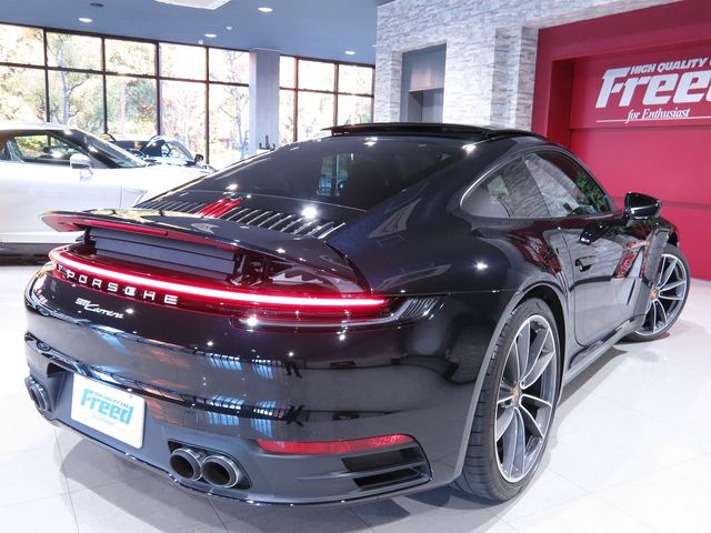 Porsche 911 2020-09 27085-4