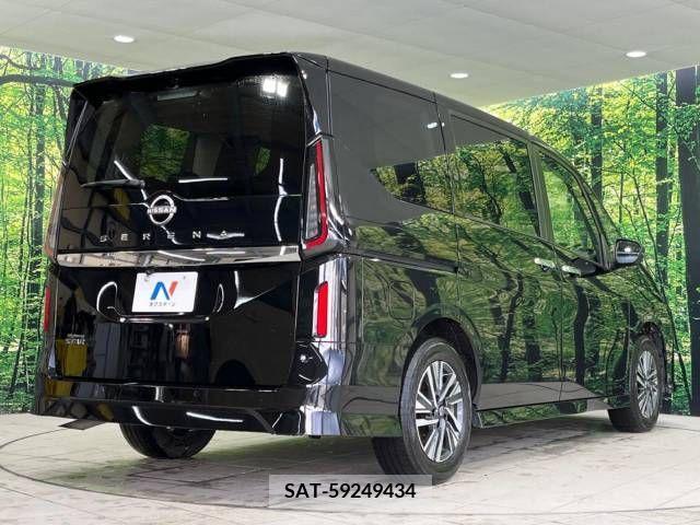 Nissan SERENA 2023-03 219624-18