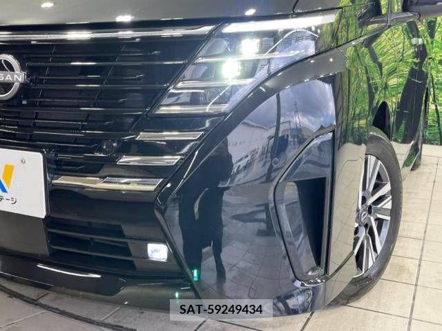 Nissan SERENA 2023-03 219624-13