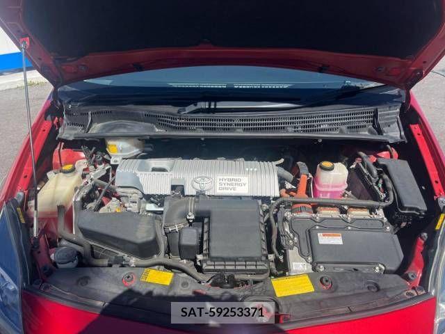 Toyota PRIUS 2013-10 366431-18