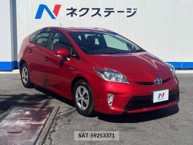 Toyota PRIUS 2013-10 366431-16