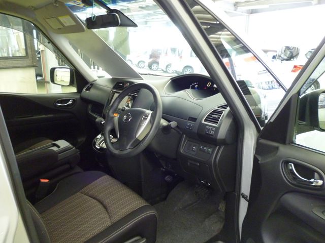 Nissan SERENA 2014-01 1030-12