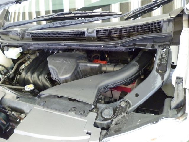 Nissan SERENA 2014-01 1030-20