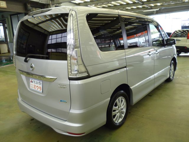 Nissan SERENA 2014-01 1030-3