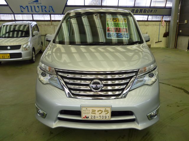 Nissan SERENA 2014-01 1030-1