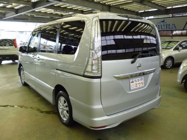 Nissan SERENA 2014-01 1030-5
