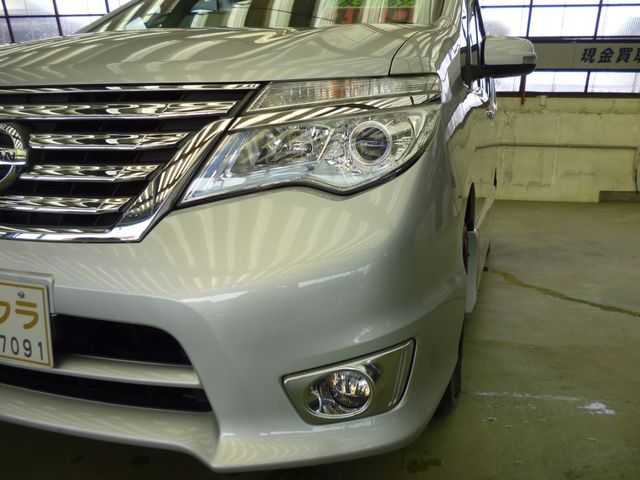 Nissan SERENA 2014-01 1030-9