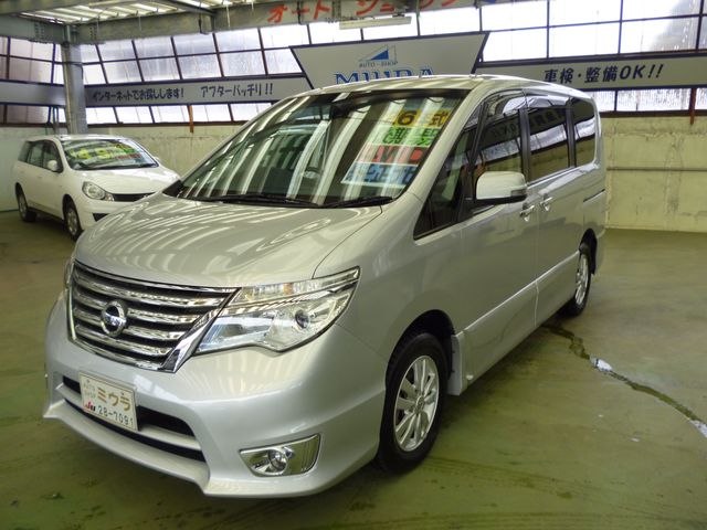 Nissan SERENA 2014-01 1030-0