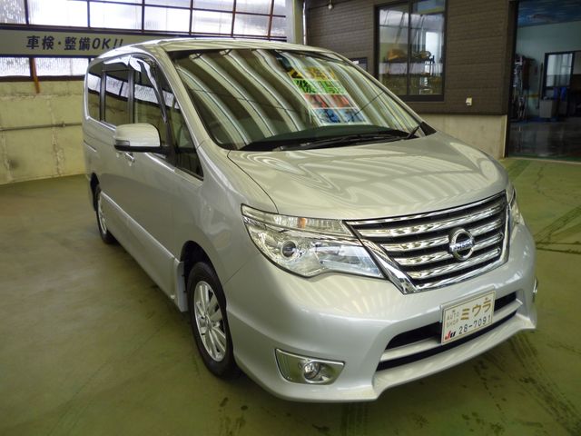 Nissan SERENA 2014-01 1030-2