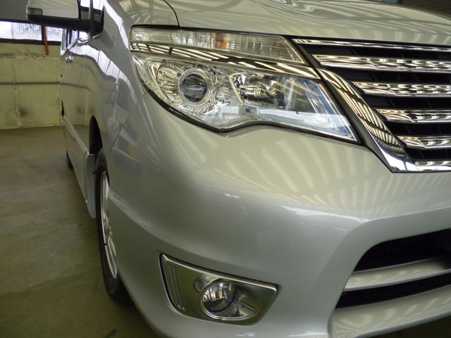 Nissan SERENA 2014-01 1030-8
