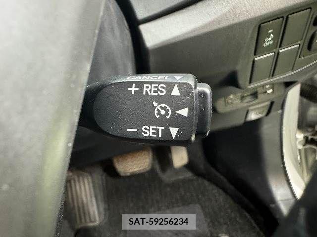 Toyota PRIUS 2012-06 322090-4