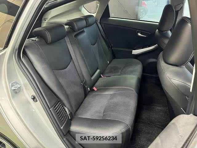 Toyota PRIUS 2012-06 322090-9