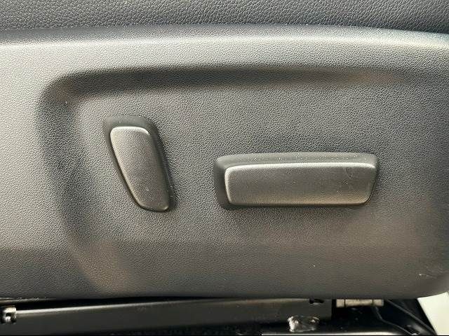 Toyota HILUX 2021-11 196787-6