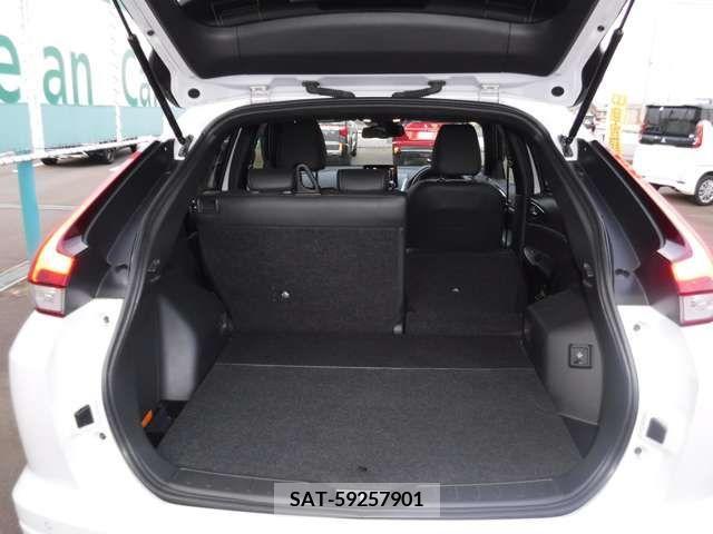Mitsubishi ECLIPSE CROSS 2021-04 303882-11