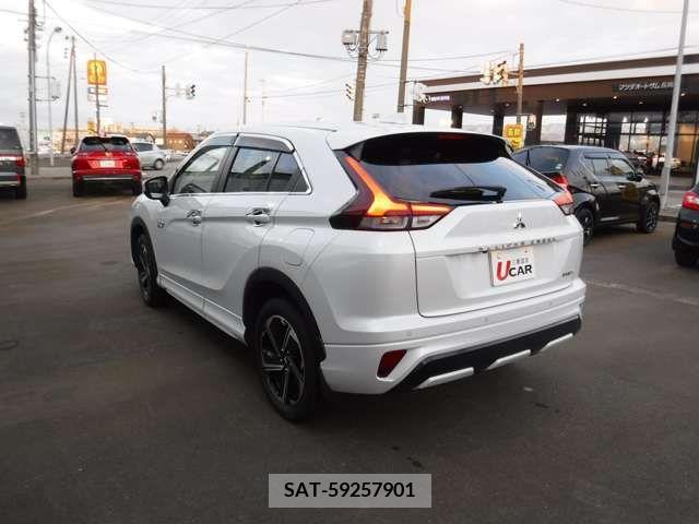 Mitsubishi ECLIPSE CROSS 2021-04 303882-7