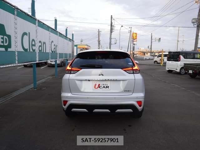 Mitsubishi ECLIPSE CROSS 2021-04 303882-6