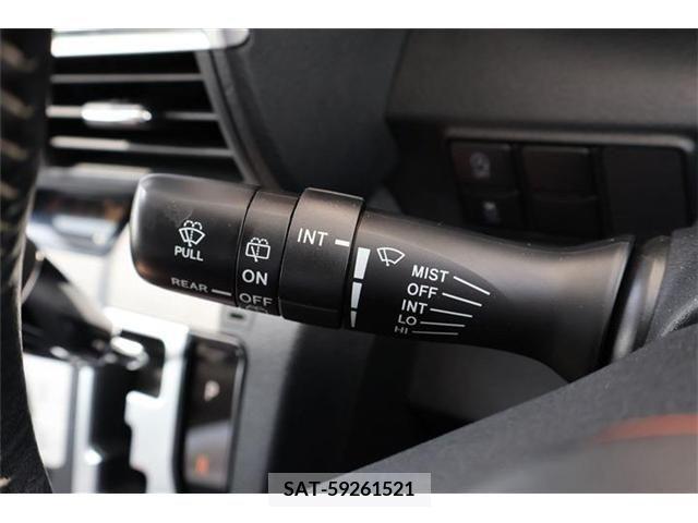 Toyota SIENTA 2018-11 343242-13