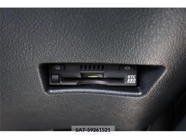 Toyota SIENTA 2018-11 343242-12