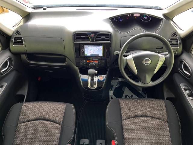 Nissan SERENA 2015-04 9659-1