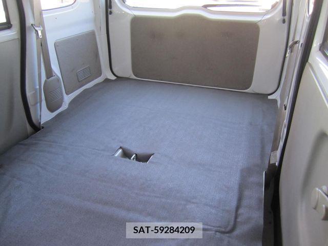 Suzuki EVERY 2022-01 301641-13