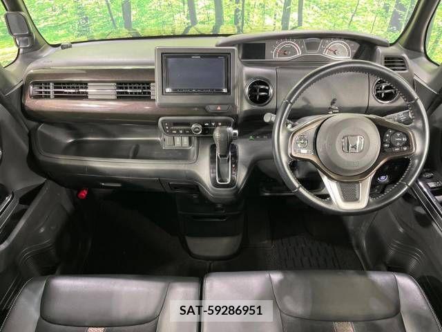 Honda N BOX 2019-12 210292-1
