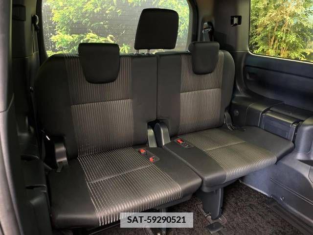 Toyota VOXY 2019-01 341439-10