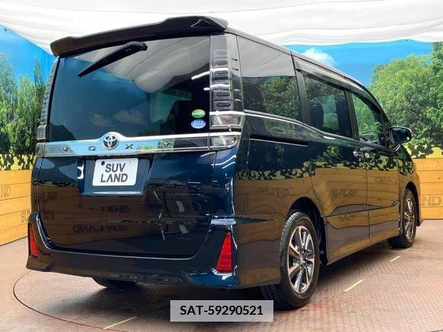 Toyota VOXY 2019-01 341439-17