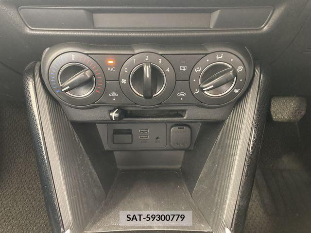 Mazda DEMIO 2018-06 390493-12