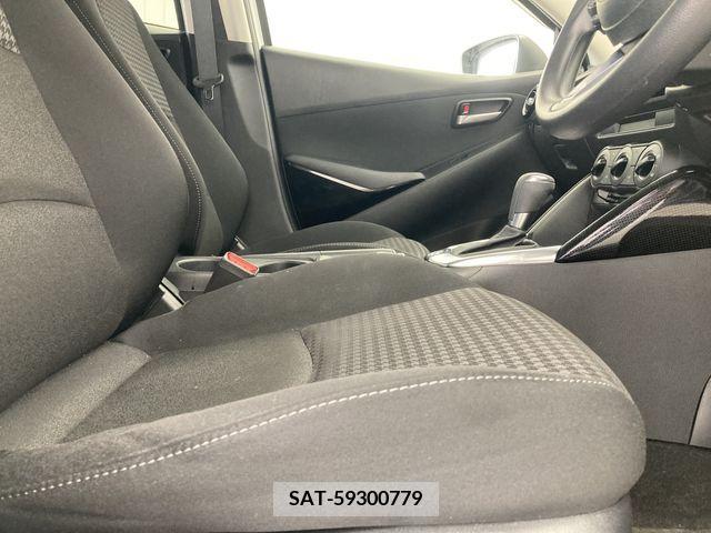 Mazda DEMIO 2018-06 390493-5