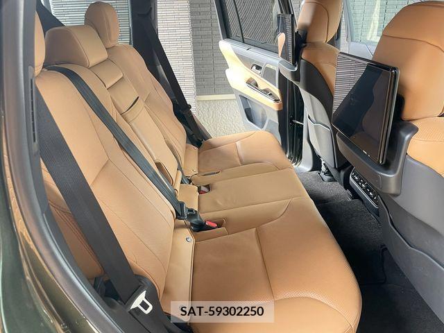 Lexus LX 2023-01 227450-16