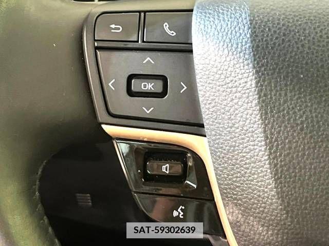 Toyota CROWN 2023-02 358176-5