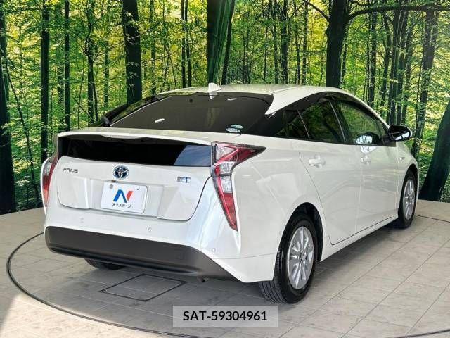 Toyota PRIUS 2017-01 341840-17