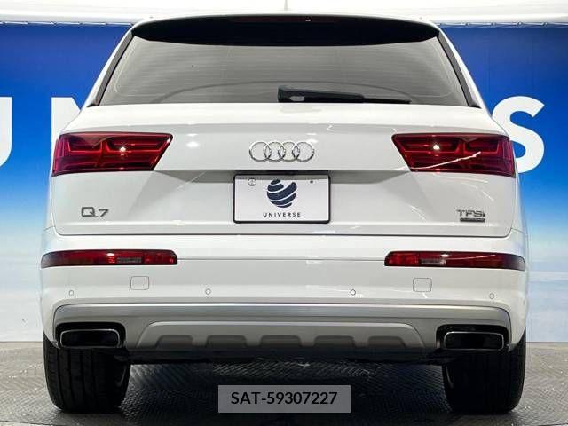 Audi Q7 2016-03 292835-16