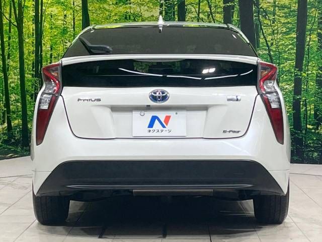 Toyota PRIUS 2016-03 192908-15