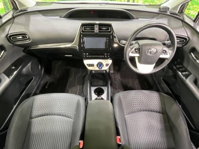 Toyota PRIUS 2016-03 192908-1
