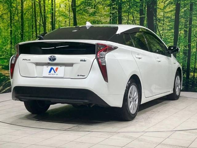 Toyota PRIUS 2016-03 192908-17