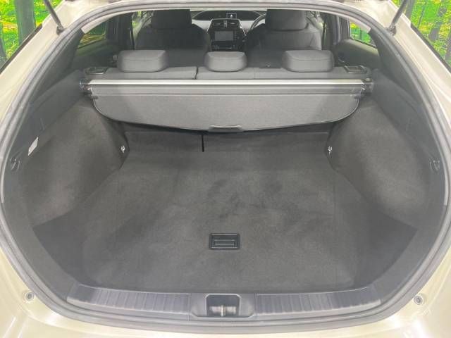 Toyota PRIUS 2016-03 192908-10