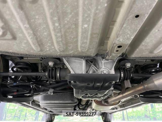 Toyota VOXY 2016-12 208107-19