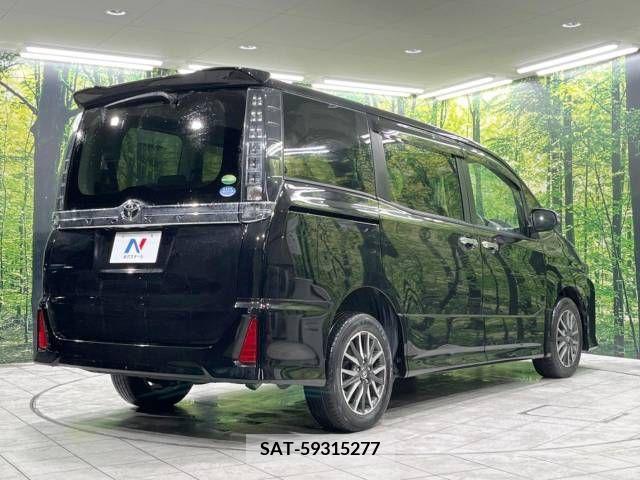 Toyota VOXY 2016-12 208107-17